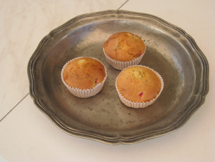 Muffins à la rhubarbe et à la pâte d'amandes